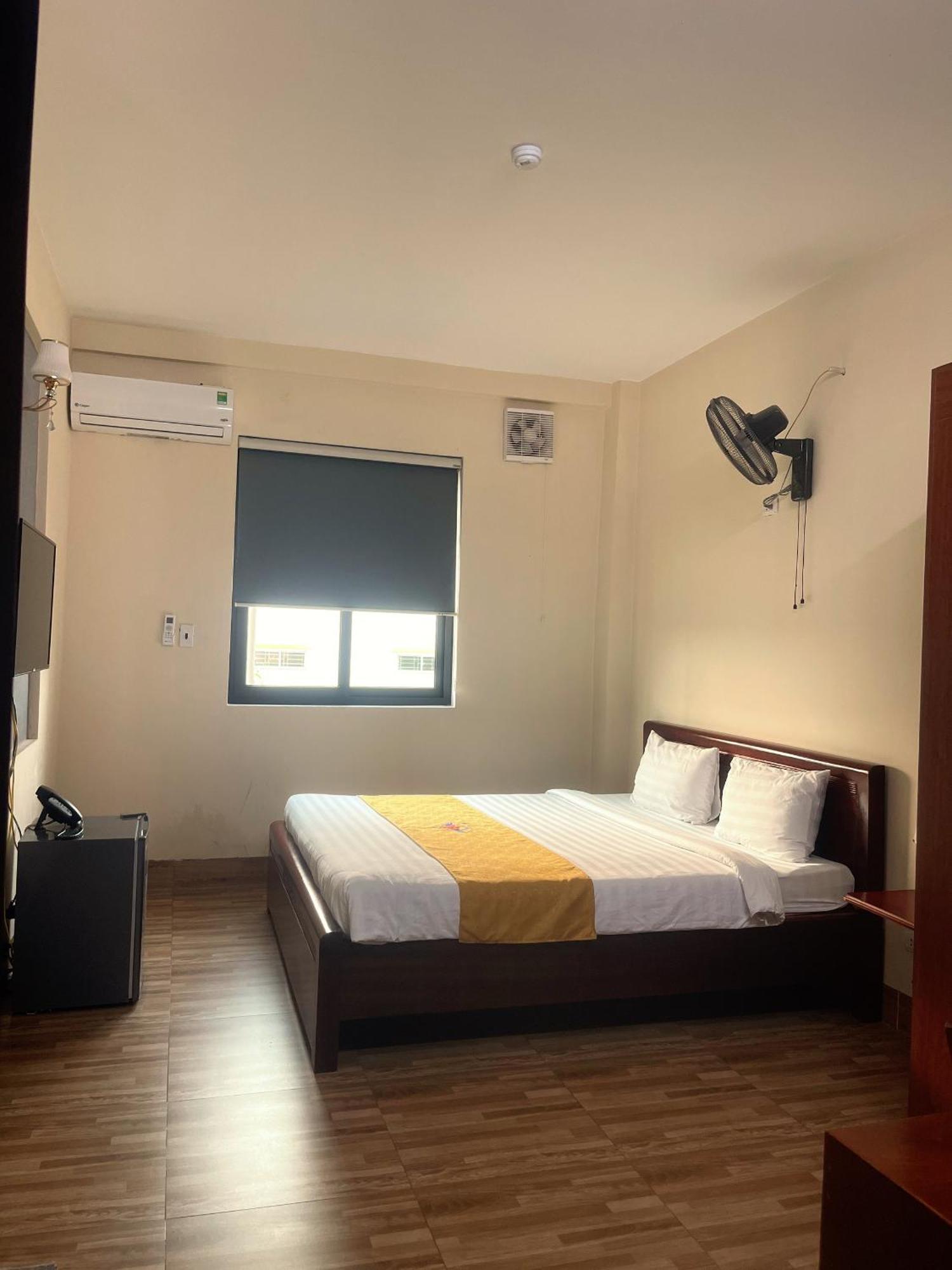 Khach San Hoa Binh Quang Tri Hotel Dong Ha Luaran gambar